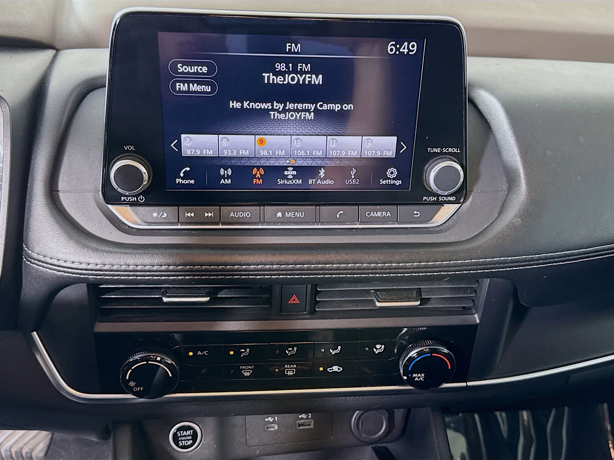 Used 2023 Nissan Rogue S image 18