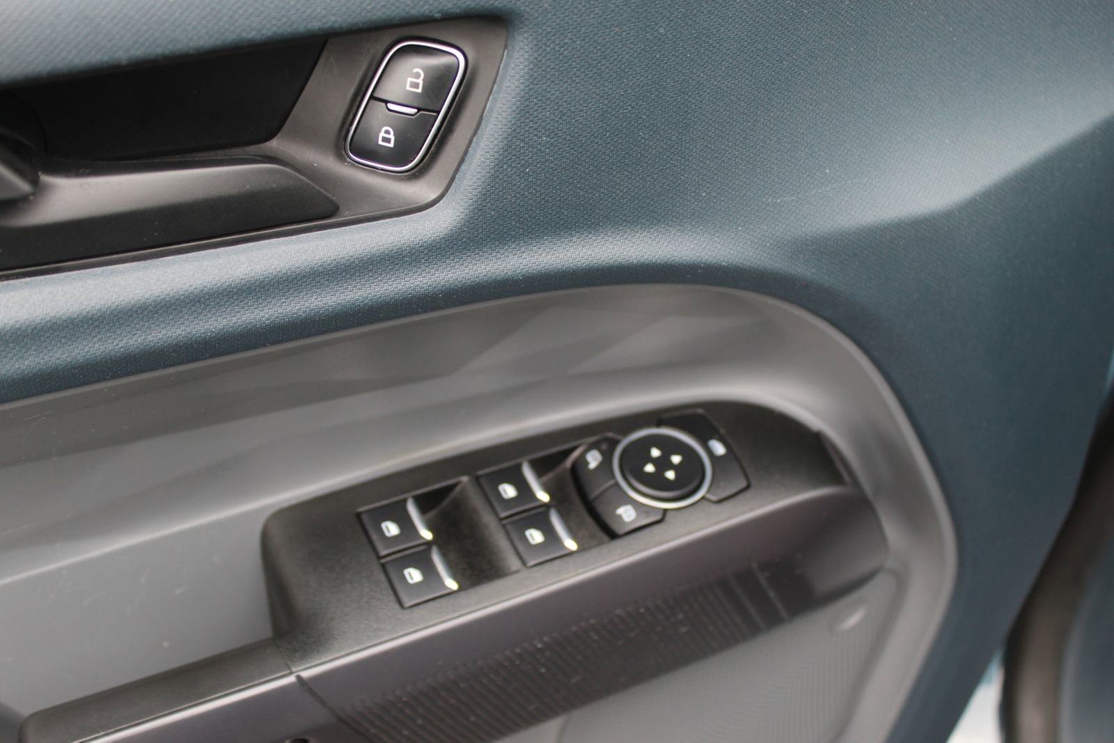 Used 2023 Ford Maverick XL image 24