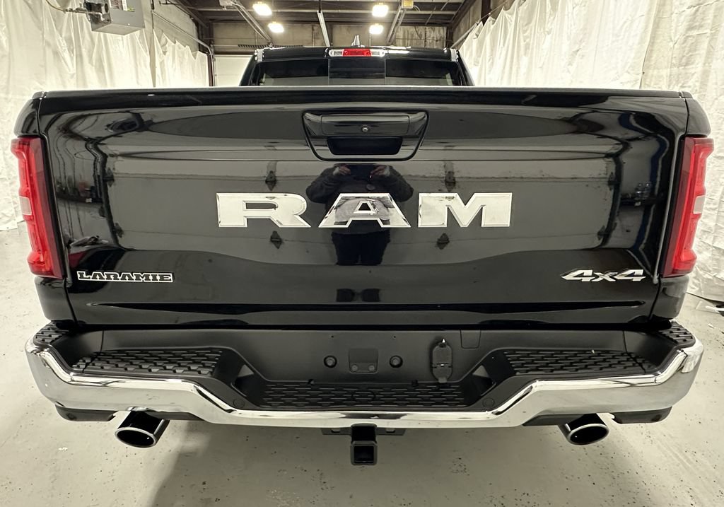 Used 2025 RAM 1500 Laramie AWD/4WD image 6