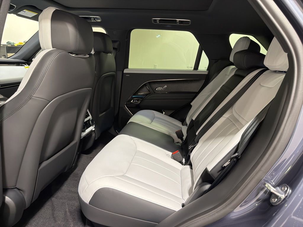 New 2026 Land Rover Range Rover Sport Dynamic SE AWD/4WD image 21