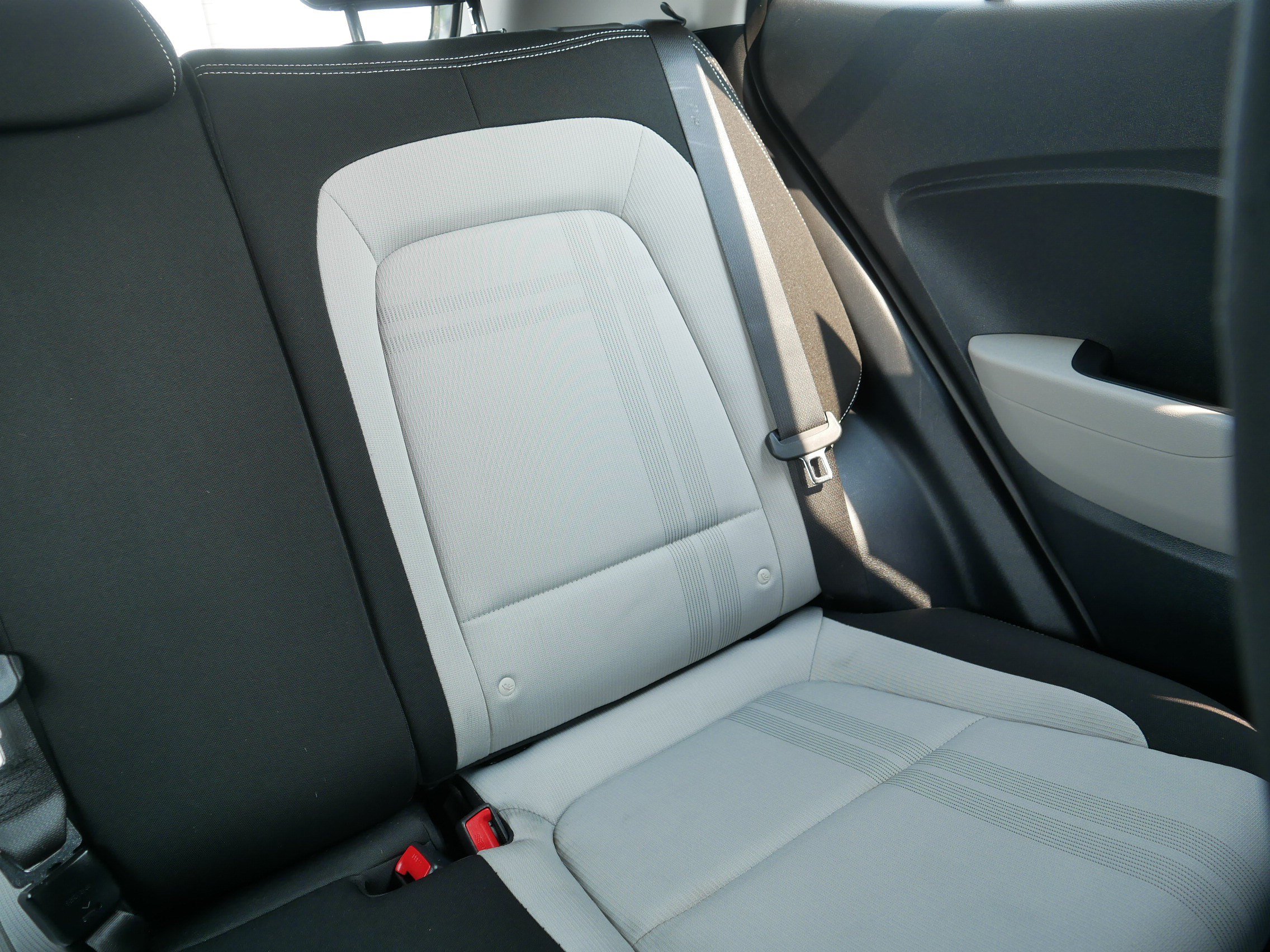 Used 2025 Hyundai Venue SEL FWD image 14