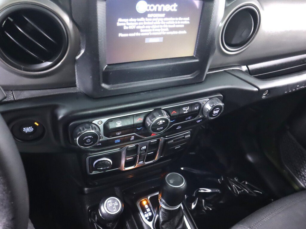 Used 2023 Jeep Wrangler Unlimited AWD/4WD image 16