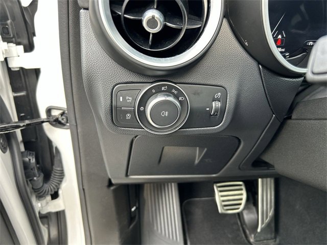 Used 2024 Alfa Romeo Stelvio Veloce image 17