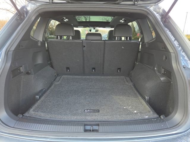 Used 2021 Volkswagen Tiguan SE R-Line image 33