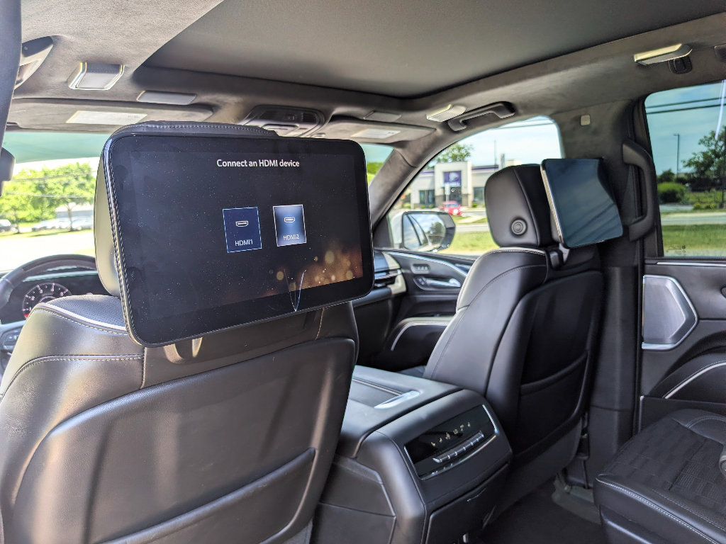 Used 2023 Cadillac Escalade V w/ LPO, ONYX Package AWD/4WD image 19