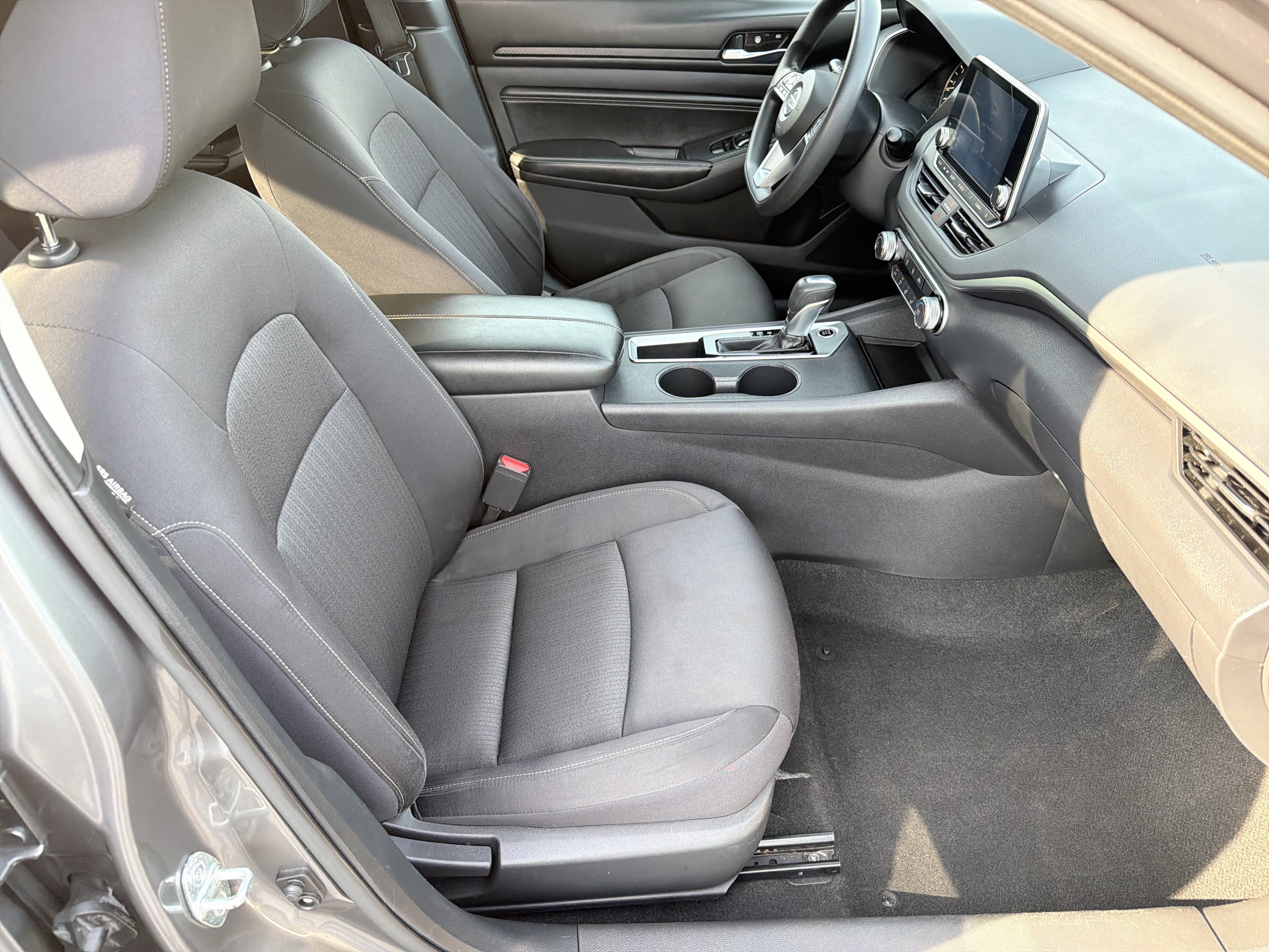 Used 2019 Nissan Altima 2.5 S FWD image 11