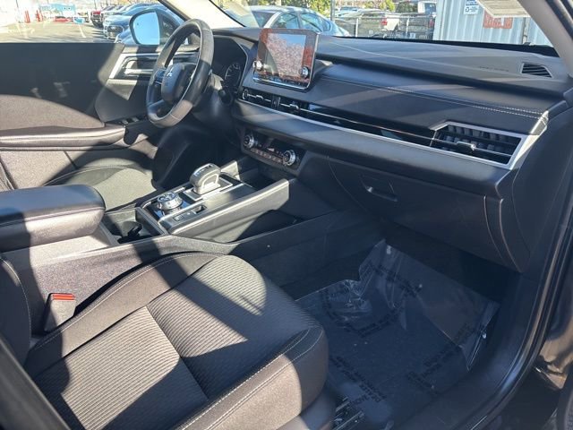 Used 2022 Mitsubishi Outlander ES image 35