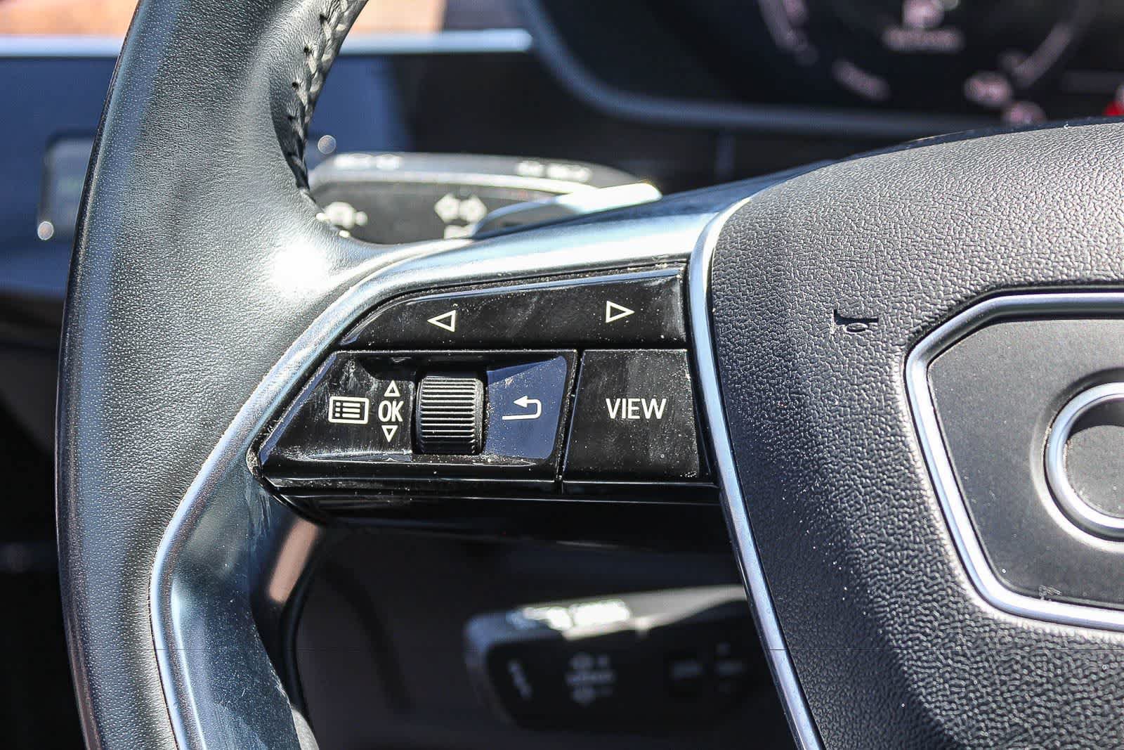 Used 2019 Audi e-tron Prestige w/ Prestige Package AWD/4WD image 29