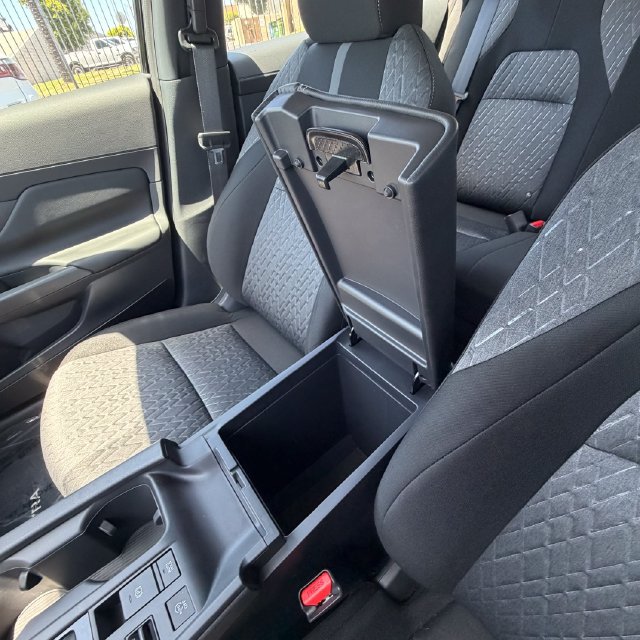 New 2026 Nissan Sentra SV w/ SV Convenience Package FWD image 27