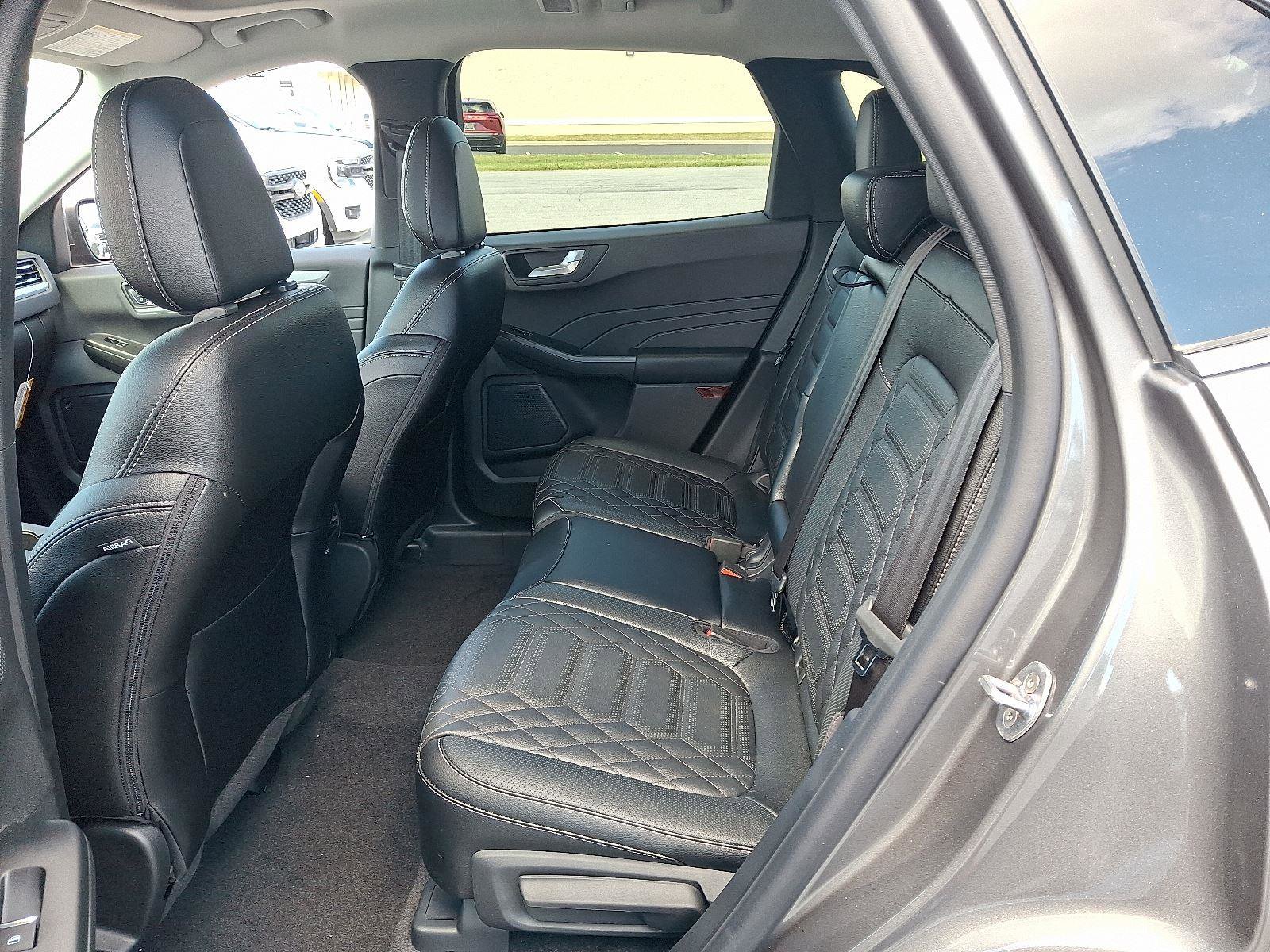 New 2024 Ford Escape SE w/ PHEV Premium Package image 7