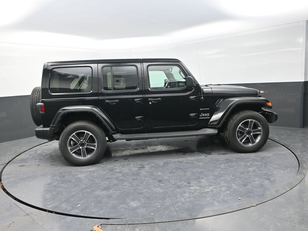 Used 2023 Jeep Wrangler Sahara w/ Cold Weather Group image 12