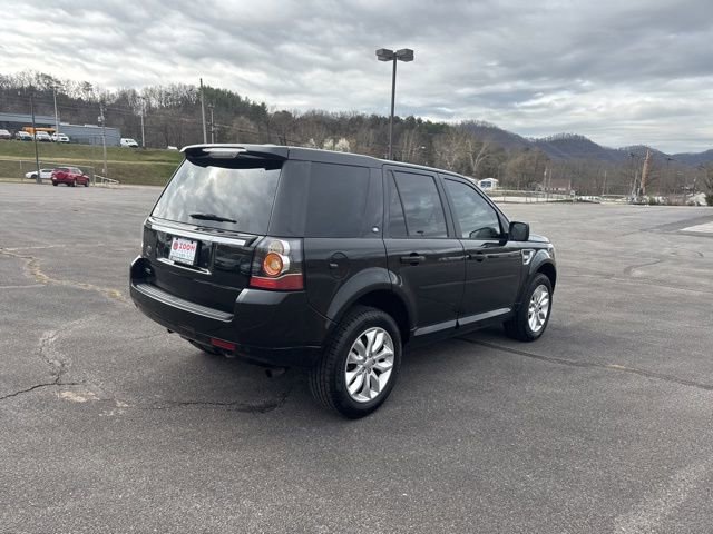 Used 2015 Land Rover LR2 image 8