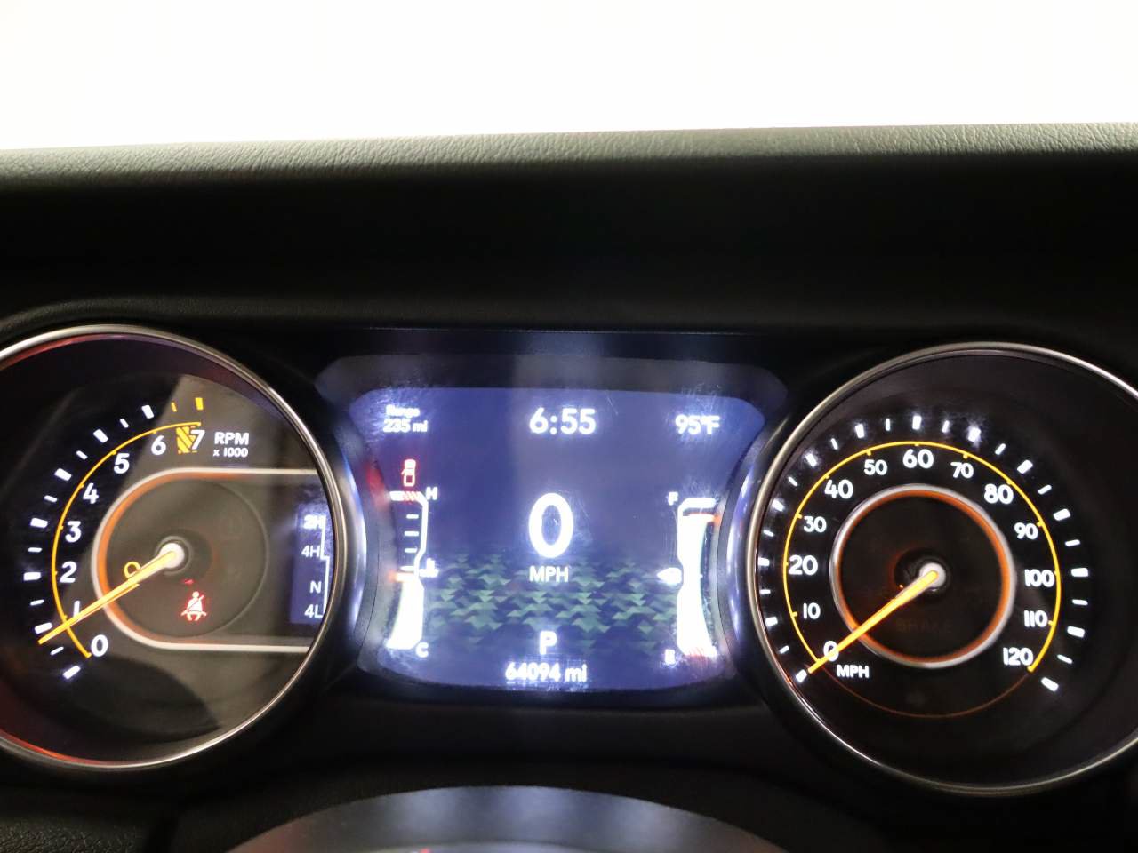 Used 2020 Jeep Gladiator Overland AWD/4WD image 7