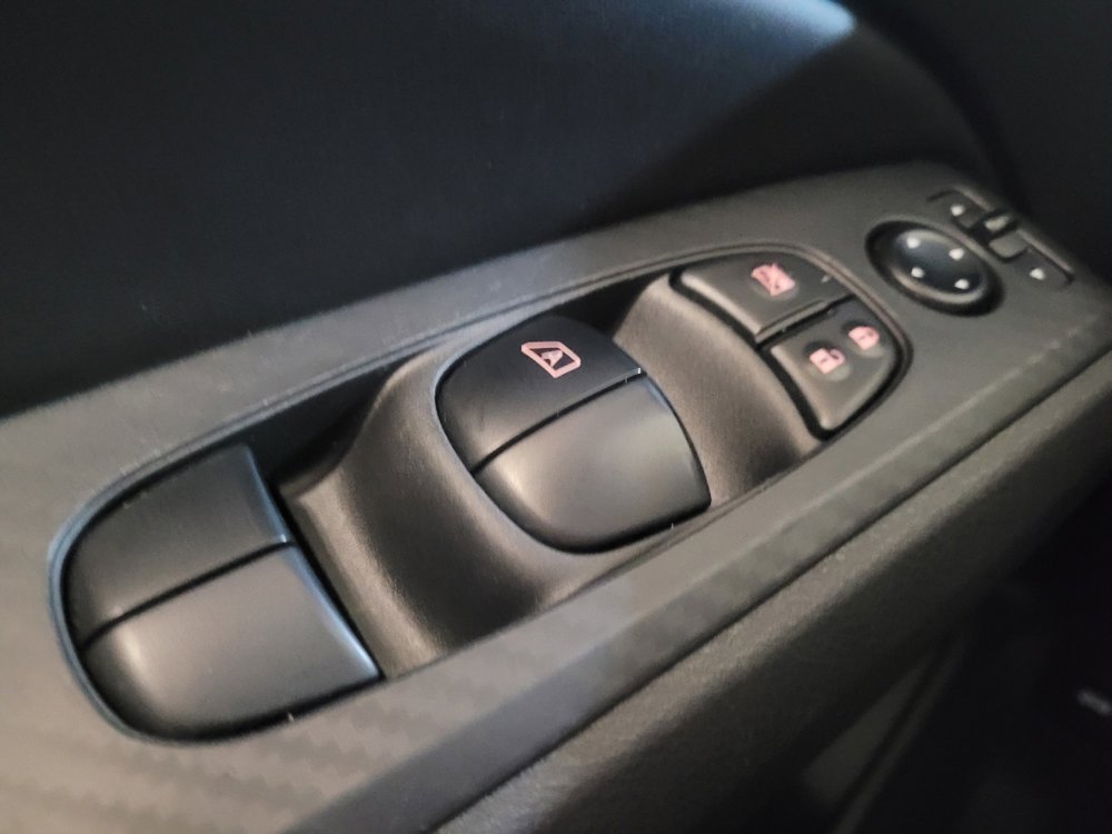 Used 2024 Nissan Altima 2.5 SV image 27