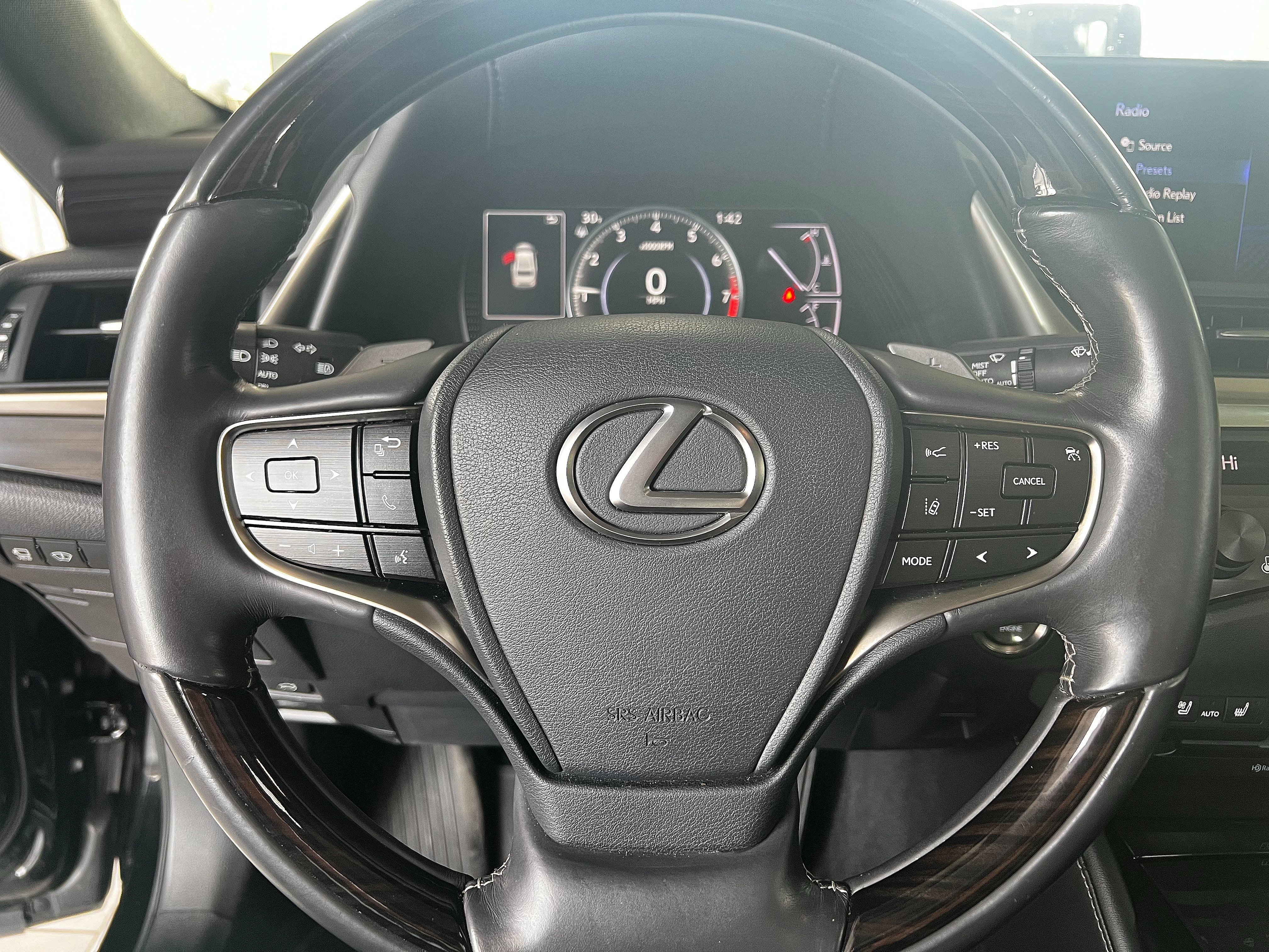 Used 2019 Lexus ES 350 image 11