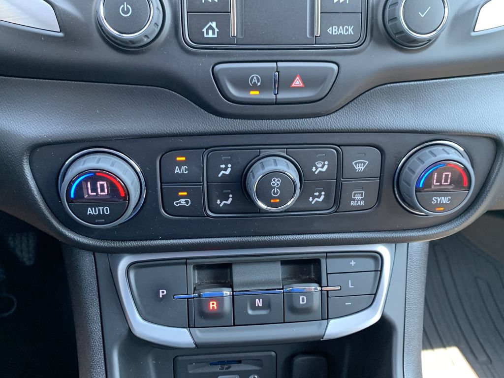 Used 2022 GMC Terrain SLT FWD image 28