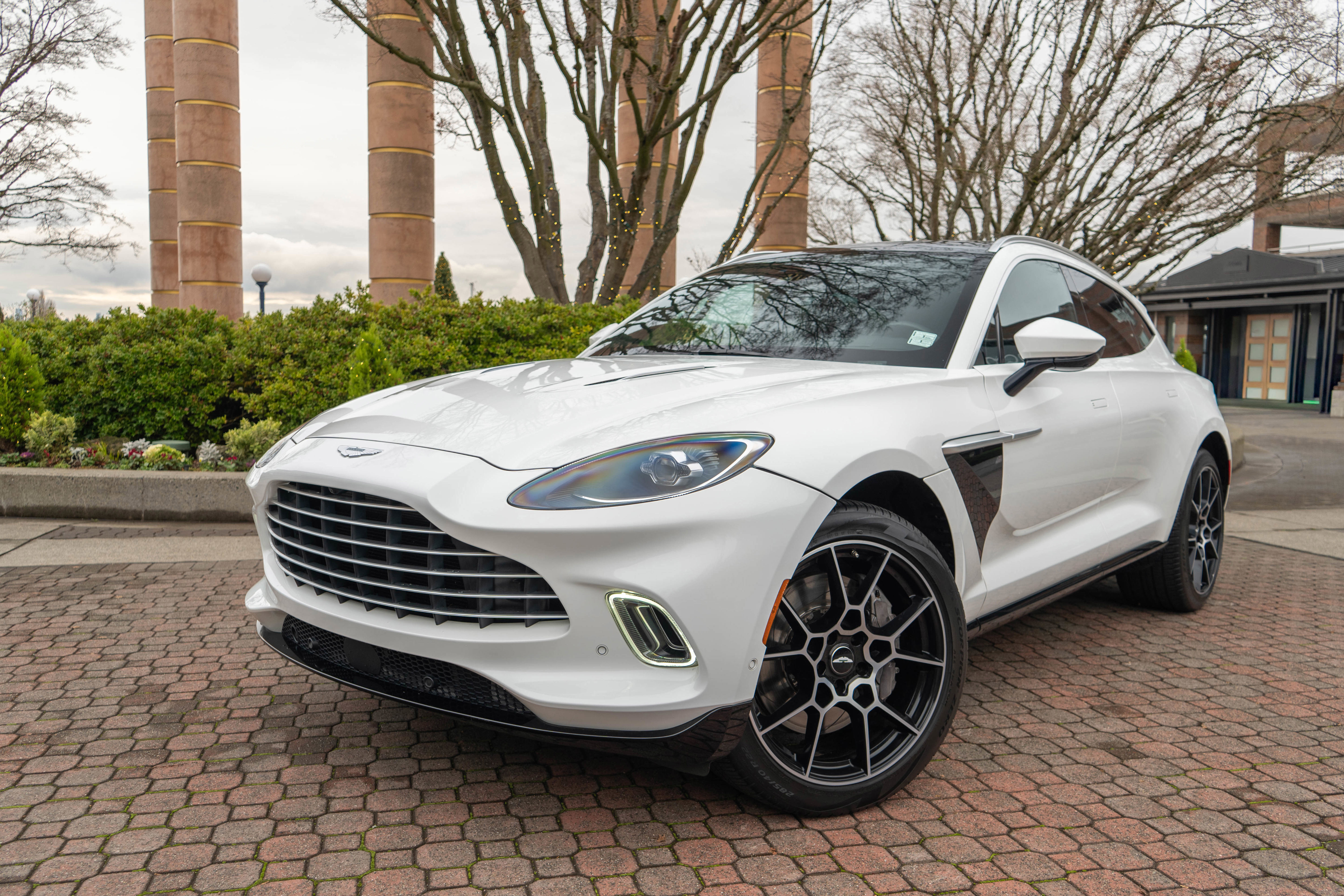 Used 2021 Aston Martin DBX image 41
