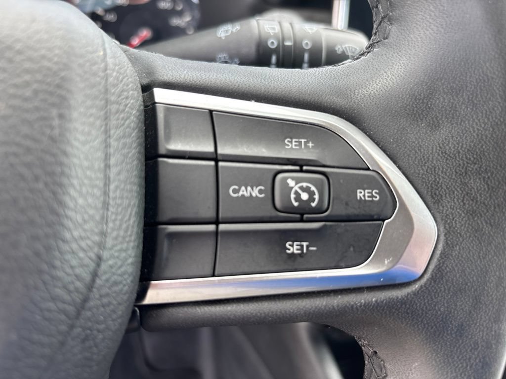 Used 2024 Jeep Compass Latitude AWD/4WD image 24