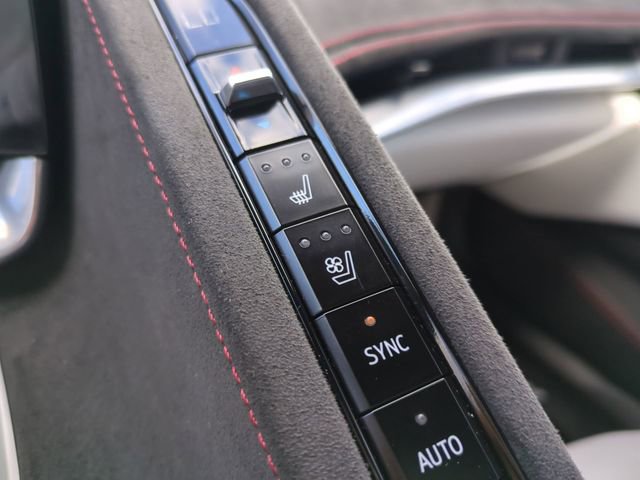 Used 2023 Chevrolet Corvette Stingray Premium Cpe RWD image 25