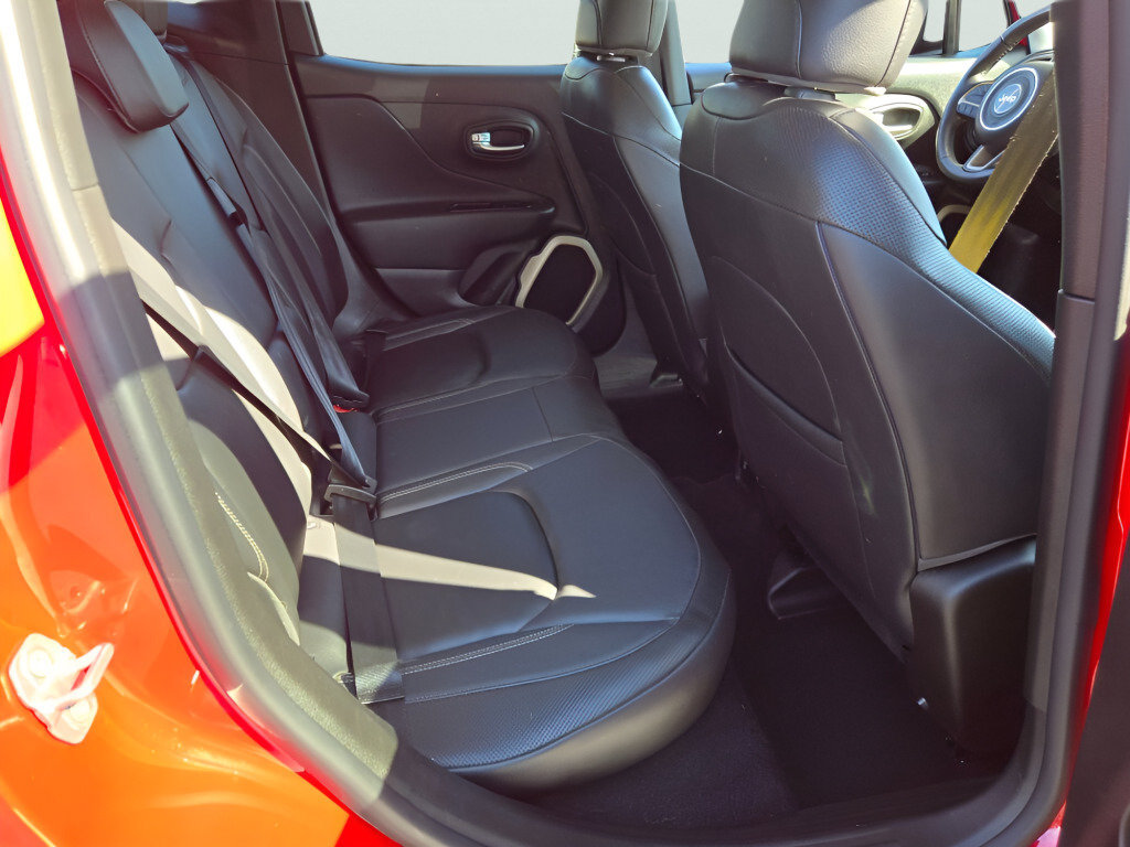 Used 2017 Jeep Renegade Limited FWD image 11