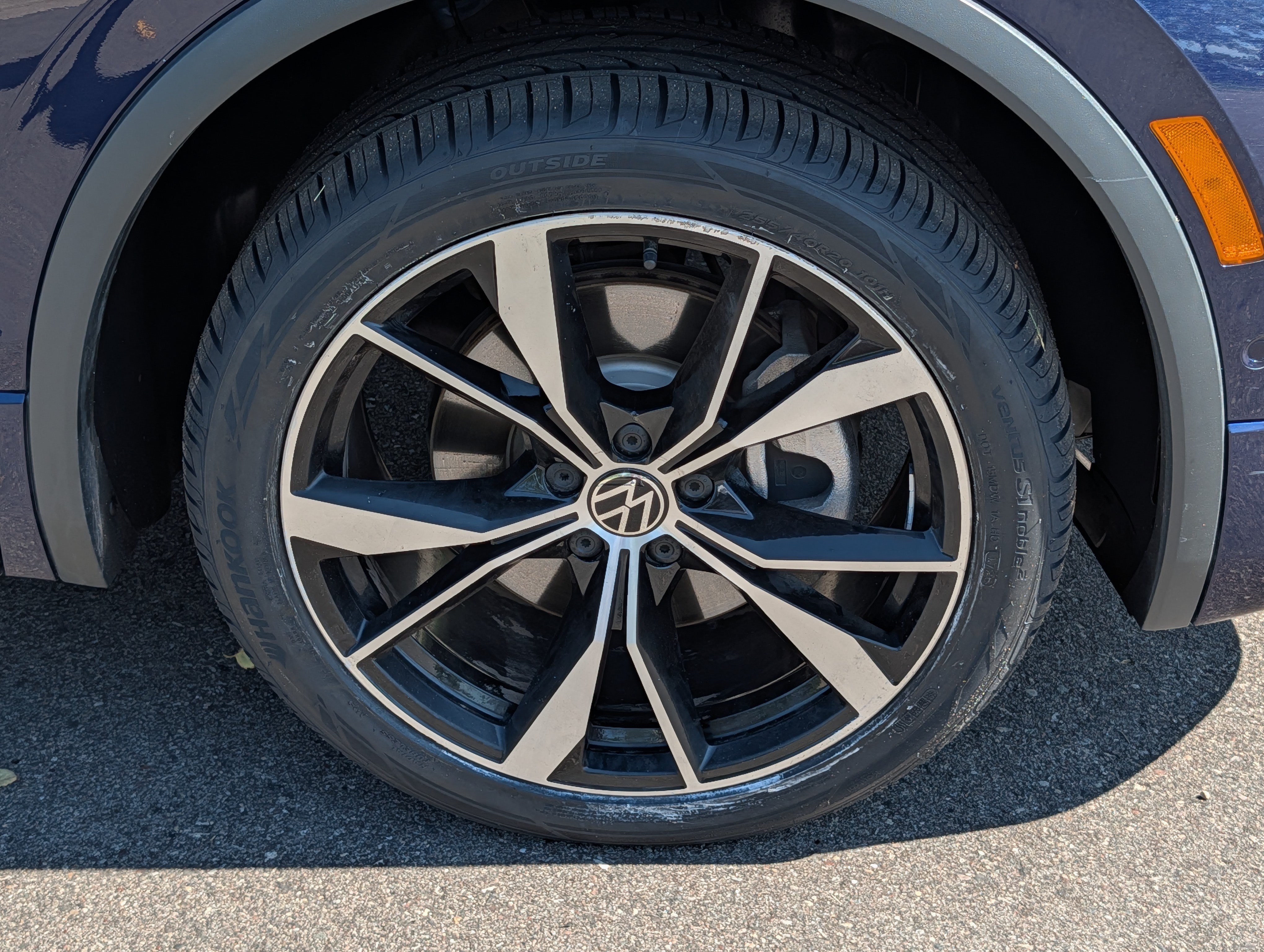 Certified 2023 Volkswagen Tiguan SEL R-Line AWD/4WD image 15