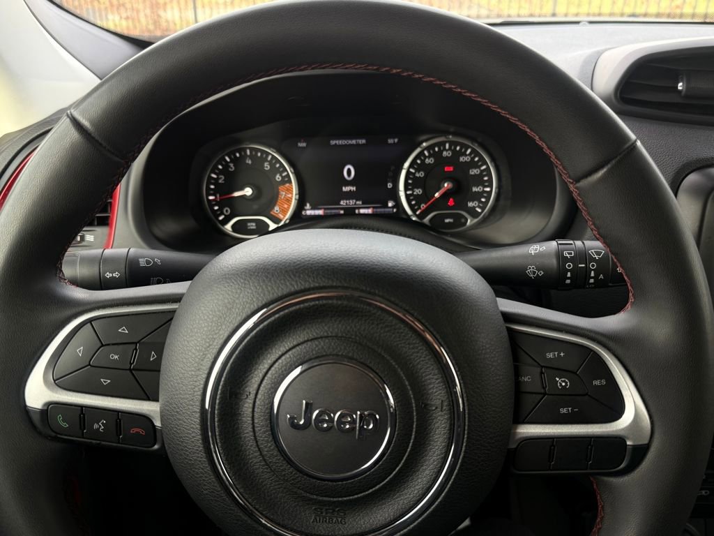 Used 2023 Jeep Renegade Trailhawk image 21