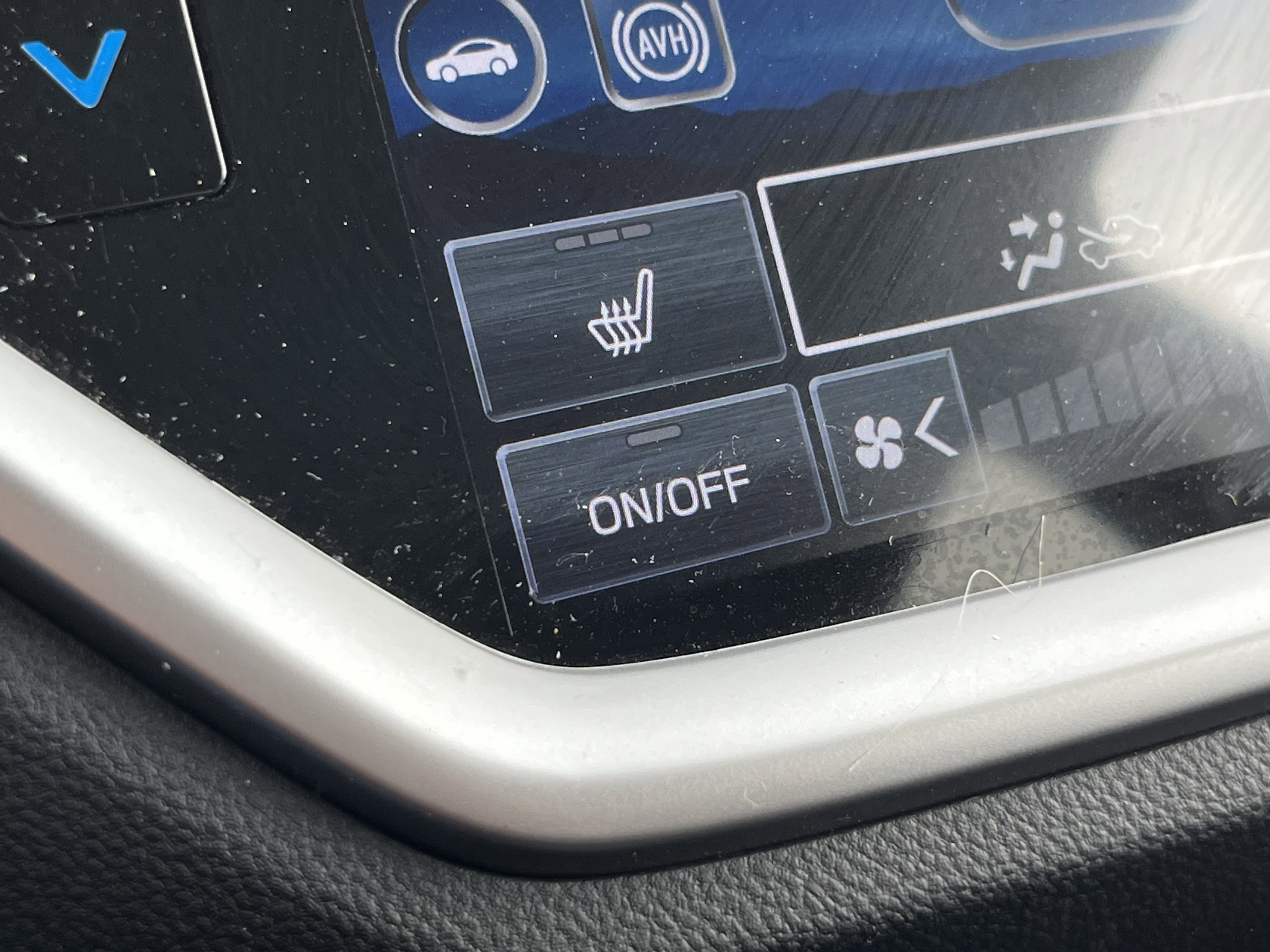 Used 2023 Subaru Ascent Limited w/ Technology Package image 34