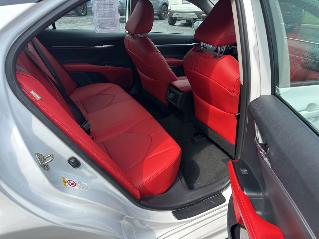 Used 2019 Toyota Camry XSE image 39