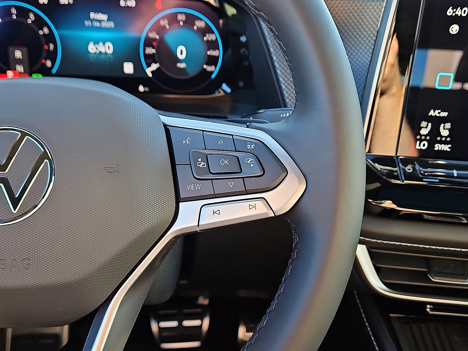 New 2026 Volkswagen Atlas Cross Sport SEL Premium R-Line image 19