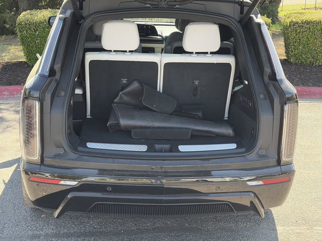 Used 2026 Cadillac Vistiq Luxury image 5