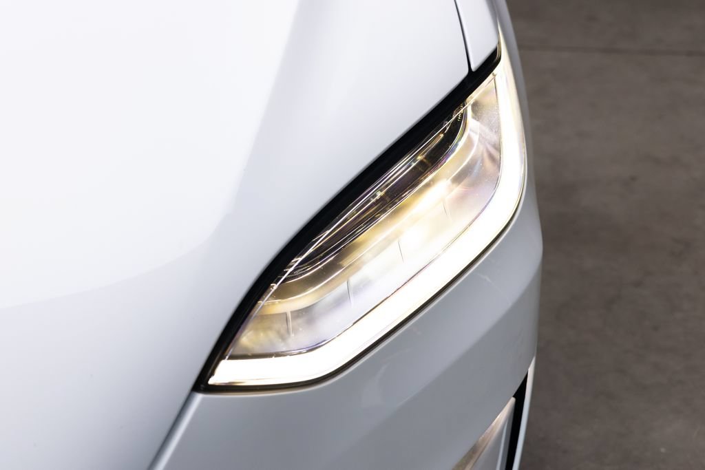 Used 2023 Tesla Model X Plaid AWD/4WD image 4
