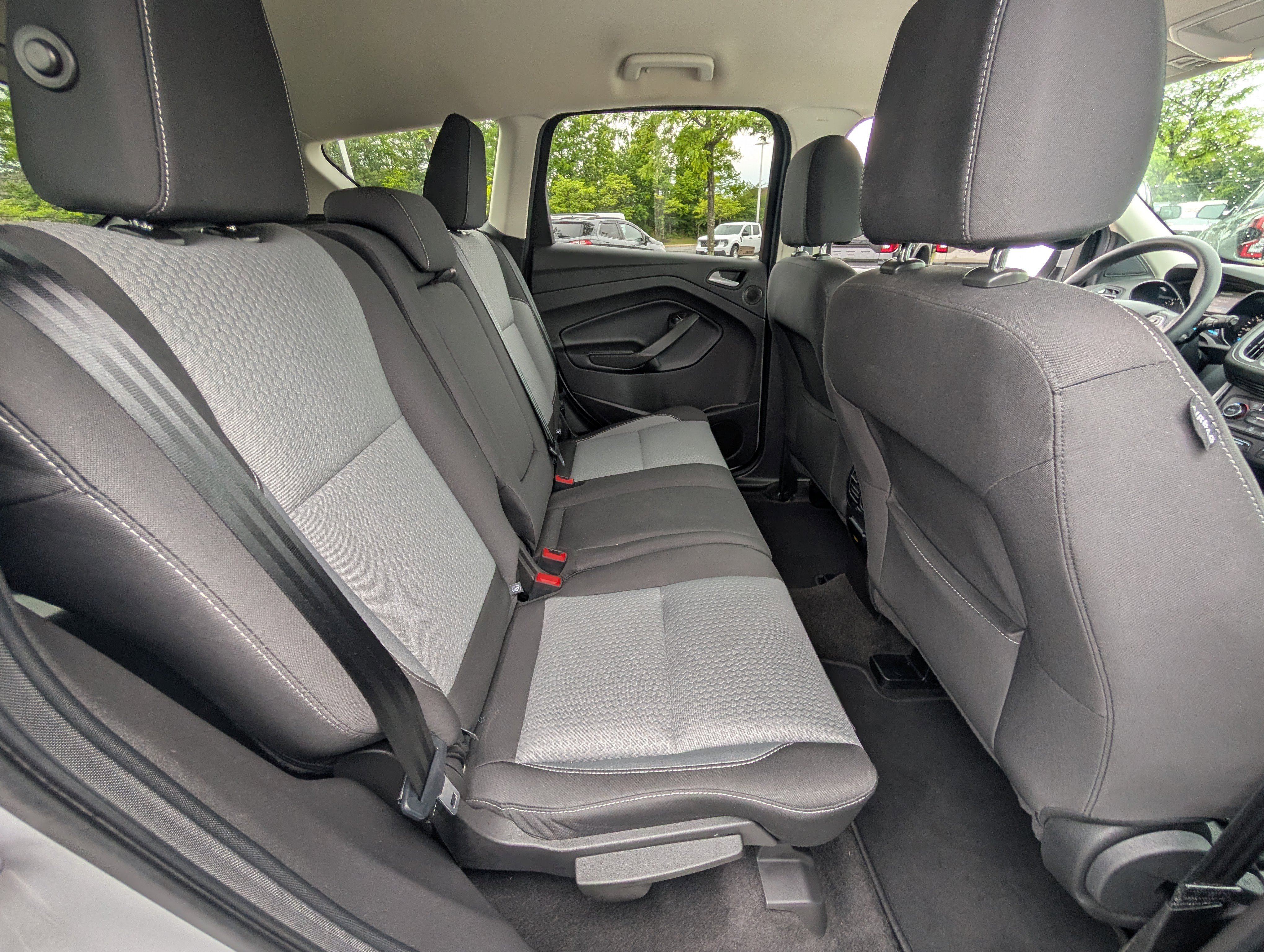 Used 2017 Ford Escape SE w/ Equipment Group 201A AWD/4WD image 11