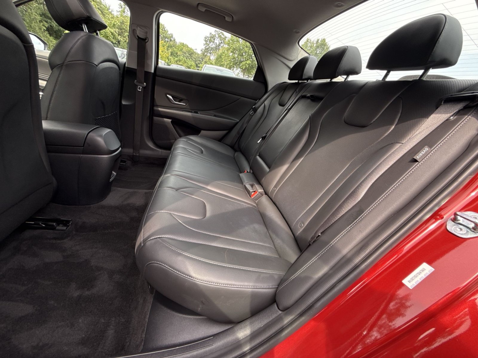Used 2025 Hyundai Elantra Limited FWD image 25