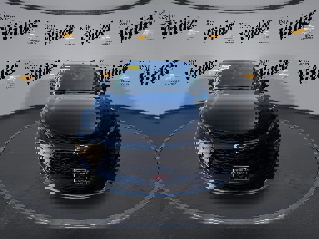 Certified 2025 Chevrolet Blazer LT w/ Midnight/Sport Edition FWD image 3