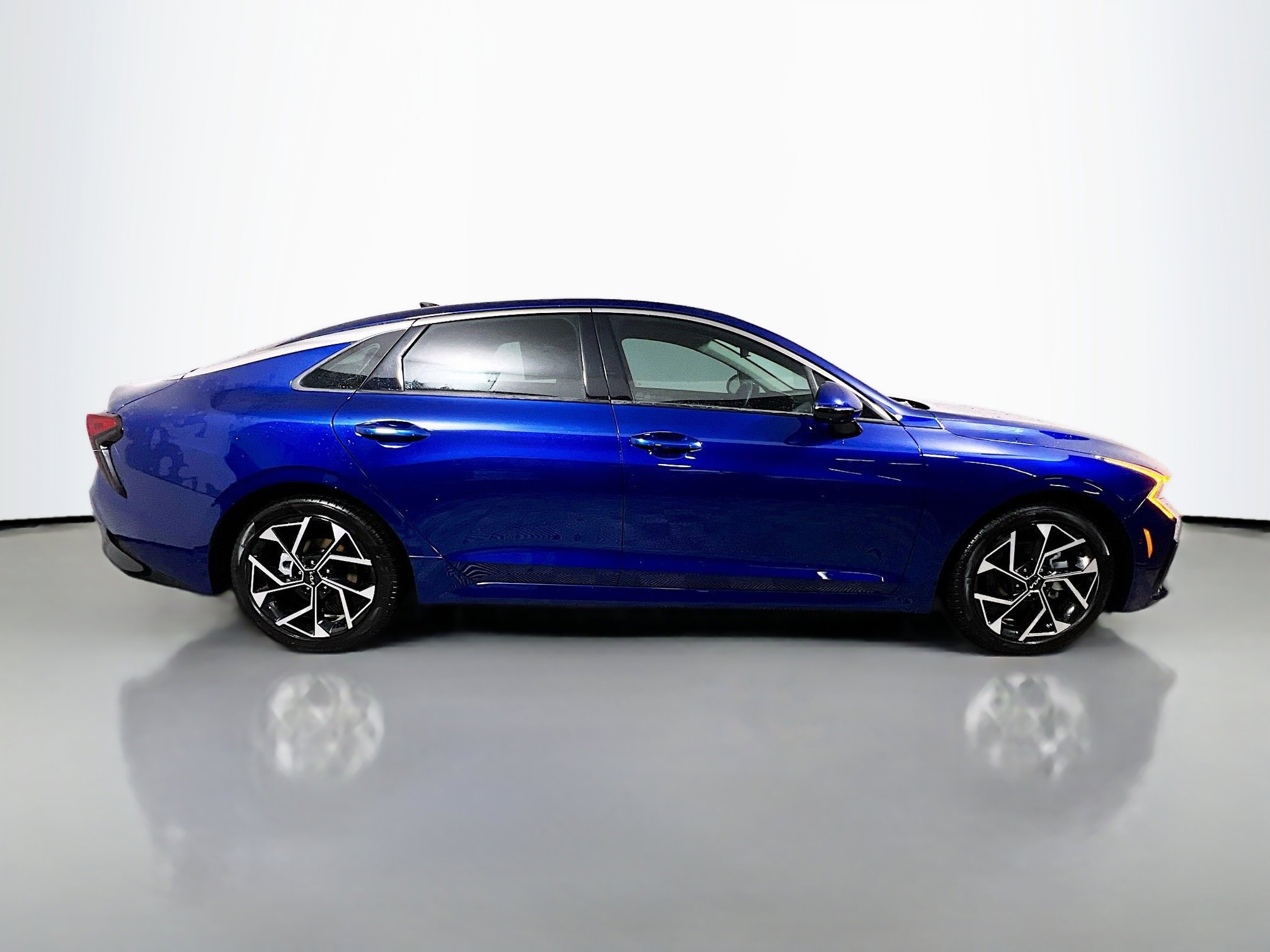 Used 2025 Kia K5 EX image 3