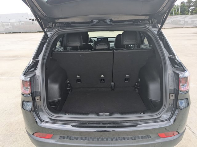 Used 2023 Jeep Compass Latitude AWD/4WD image 7