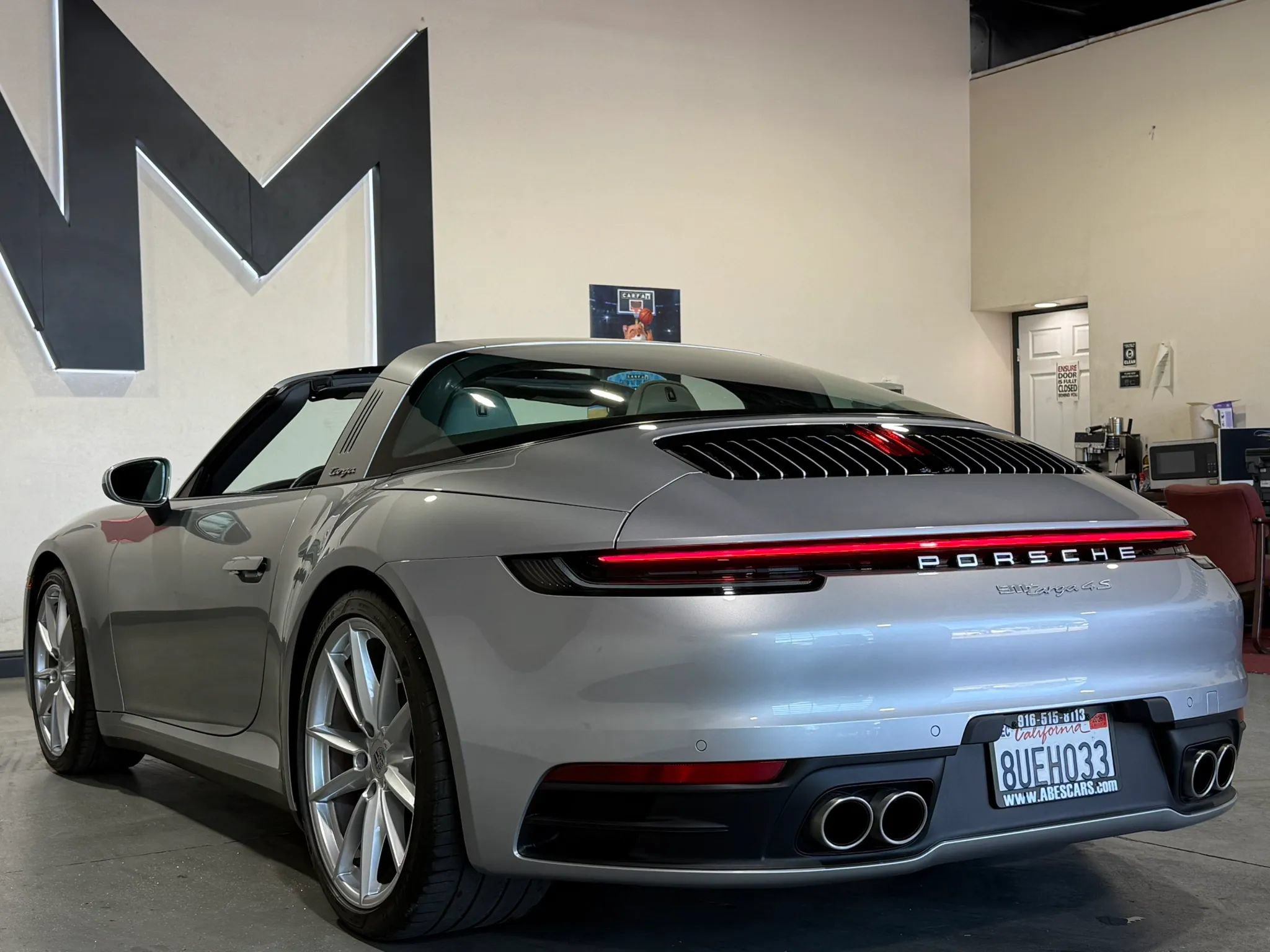 Used 2021 Porsche 911 AWD/4WD image 15