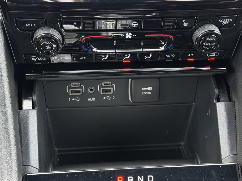 New 2025 Jeep Grand Cherokee L Limited w/ Trailer Tow Package image 16