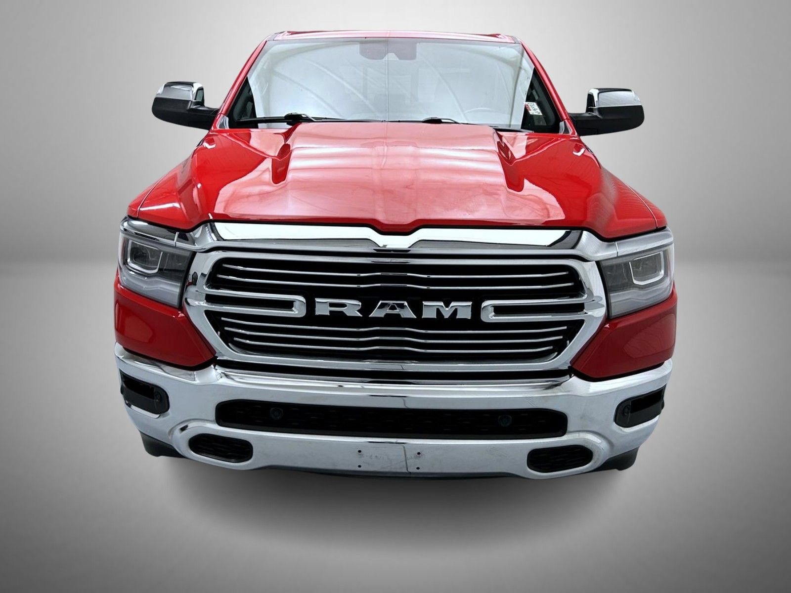 Used 2023 RAM 1500 Laramie AWD/4WD image 2