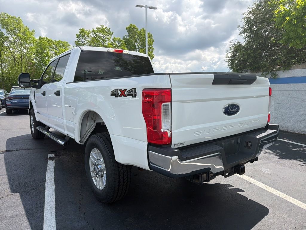 Used 2017 Ford F250 XLT AWD/4WD image 3