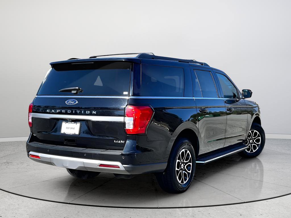 Used 2023 Ford Expedition Max XLT image 7