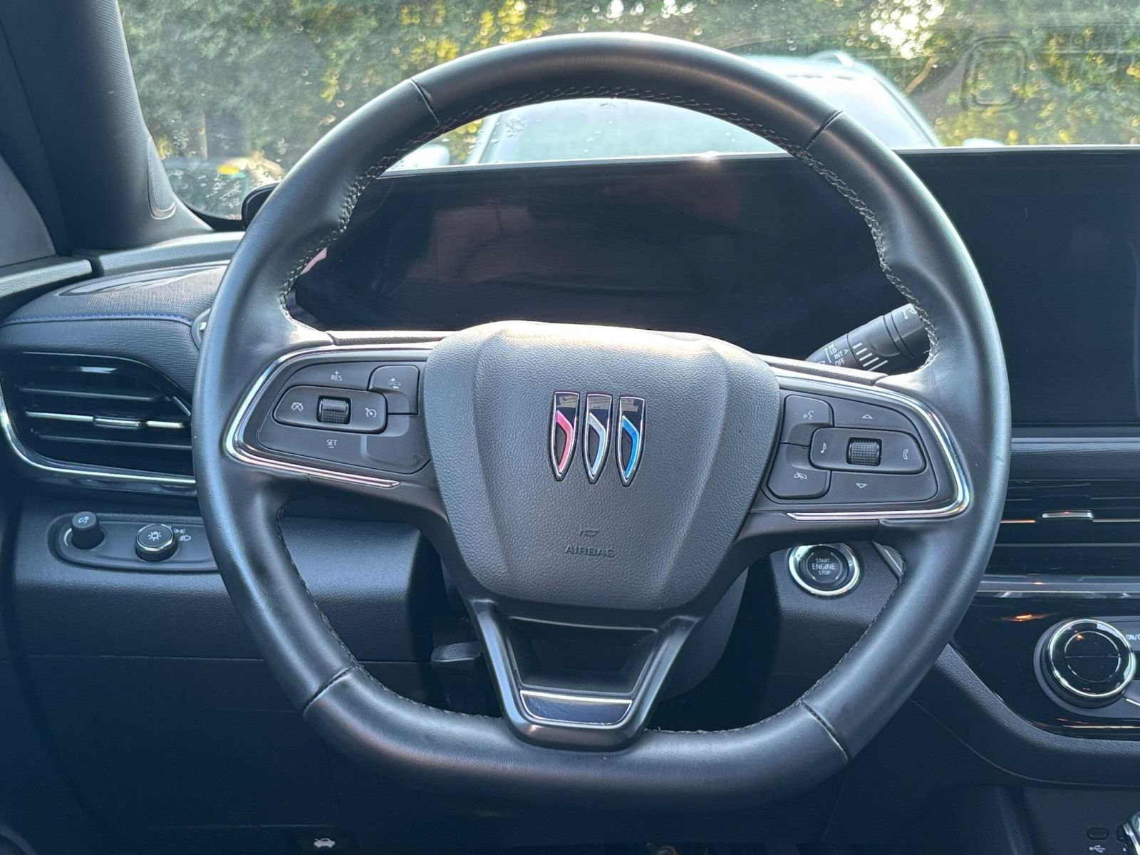 Used 2025 Buick Envista Sport Touring FWD image 26