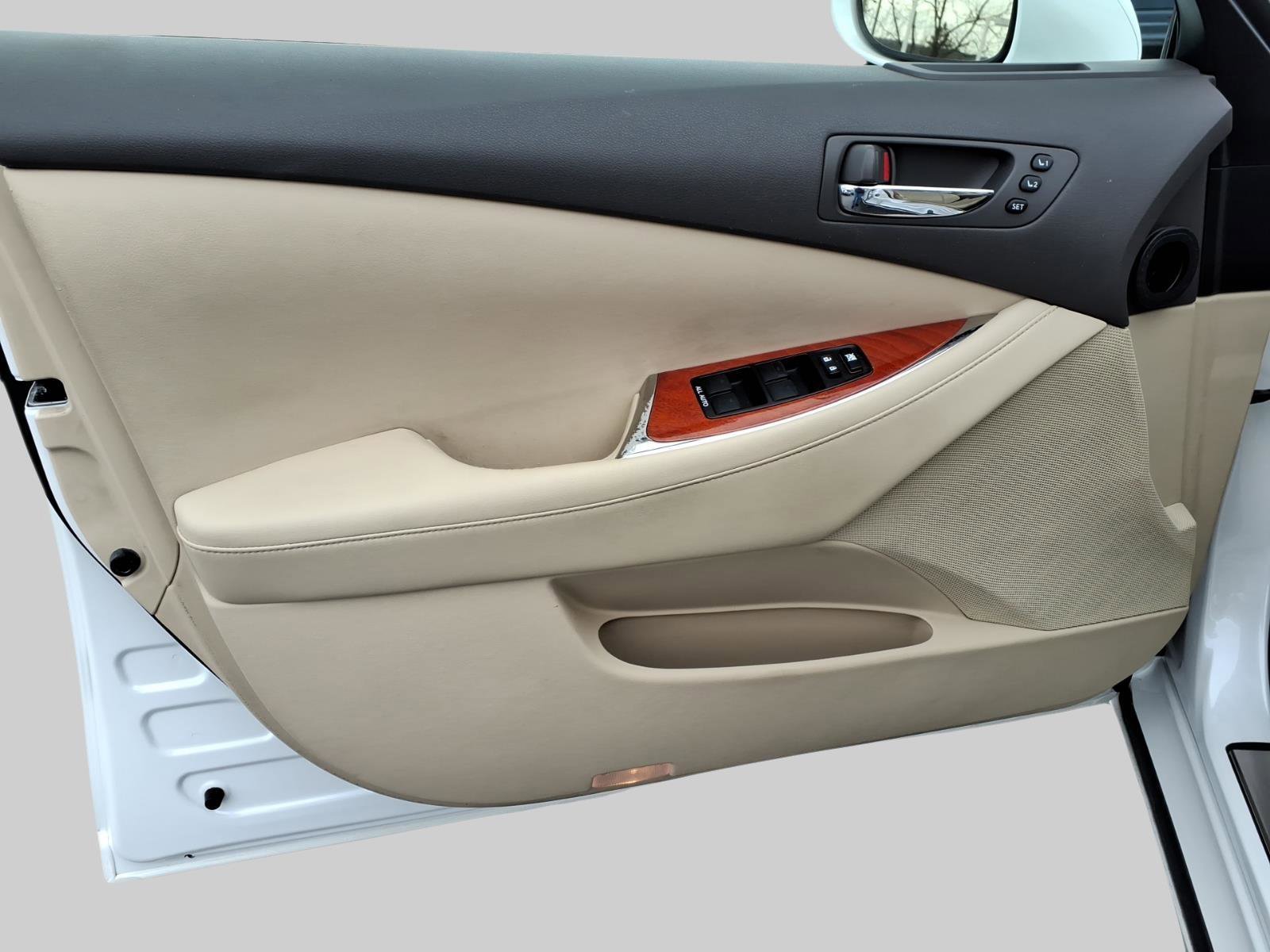 Used 2010 Lexus ES 350 image 12