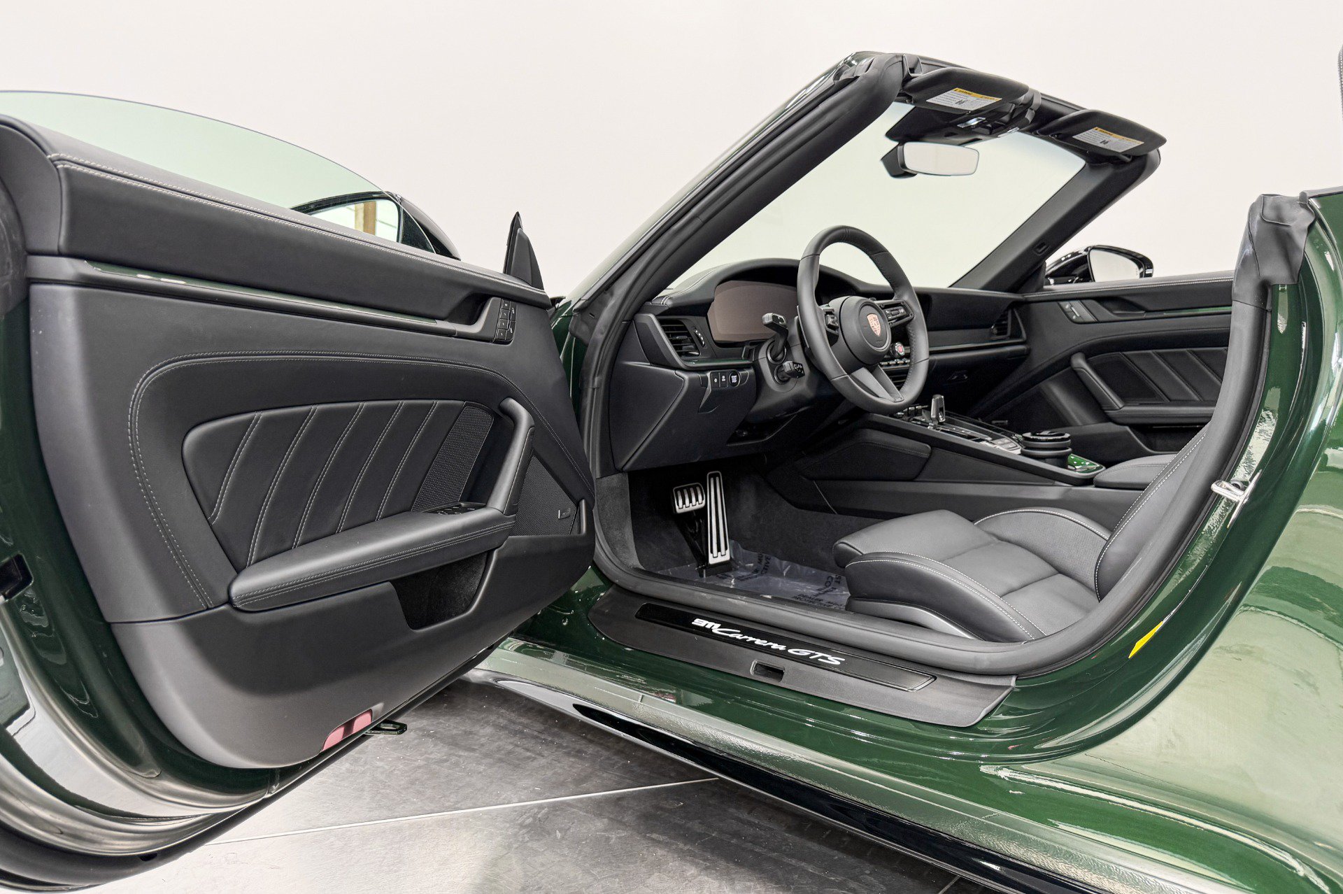 Used 2026 Porsche 911 GTS image 21