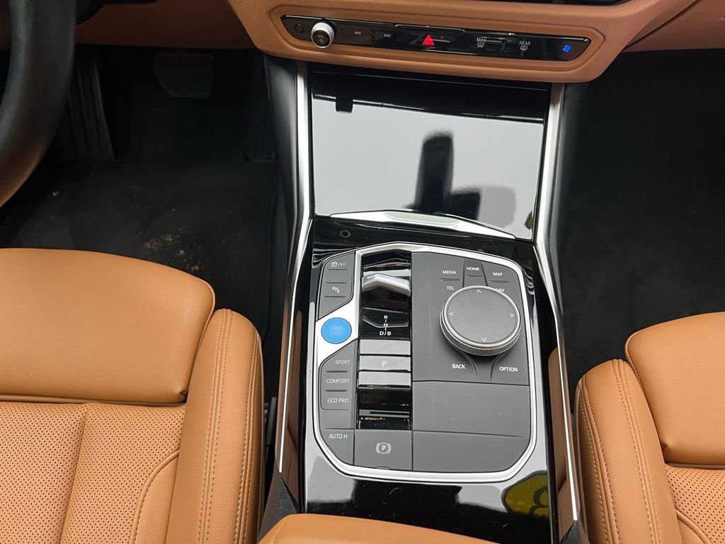 Used 2023 BMW i4 eDrive35 image 11