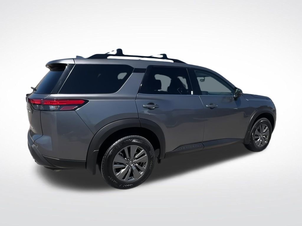 Used 2025 Nissan Pathfinder SV w/ SV Premium Package AWD/4WD image 9