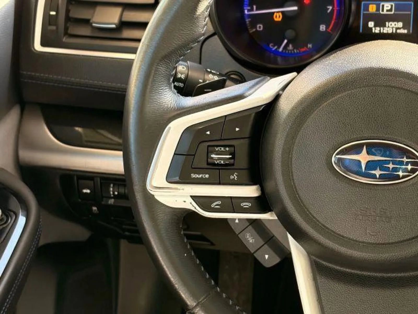 Used 2018 Subaru Legacy 2.5i Sport w/ Popular Package #2B image 32