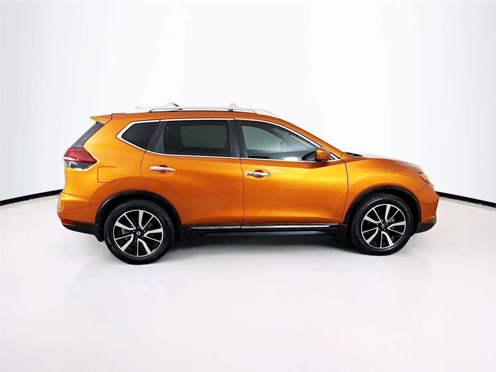 Used 2020 Nissan Rogue SL w/ Premium Package image 29