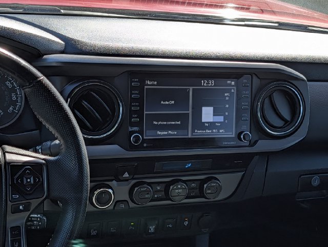 Used 2022 Toyota Tacoma TRD Off-Road w/ Technology Package AWD/4WD image 15