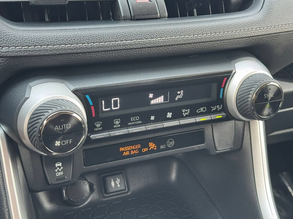 Certified 2019 Toyota RAV4 LE w/ All Weather Liner Package AWD/4WD image 23